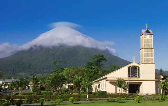 How to get to Arenal Volcano
