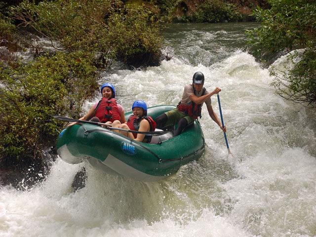 Paddling hard. Rio Tenorio