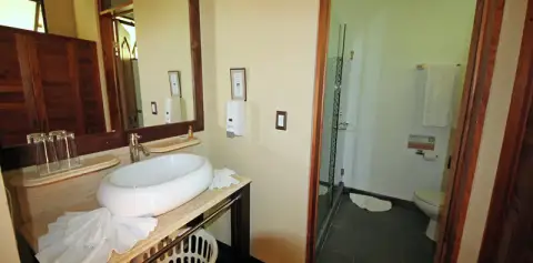 Trapp Family Lodge Monteverde Bathroom