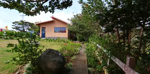 Garden Path Hotel Las Orquideas