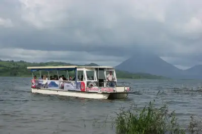 Taxi-Boat-Taxi Monteverde to Arenal