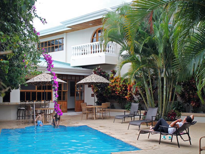 Pool area s Buena Vista