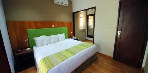 Modern Rooms Country Inn and Suites Costa Rica