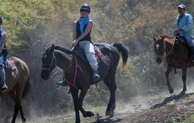 Costa Rica Horseback Riding Vacation Package 8 Days